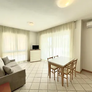 diani-beach-carraro-immobiliare-jesolo.hotelslidodijesolo.com/