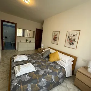 Yellow Spring - Intero Con 2 Bagni A 20 Minuti Dalle Spiagge Olbia